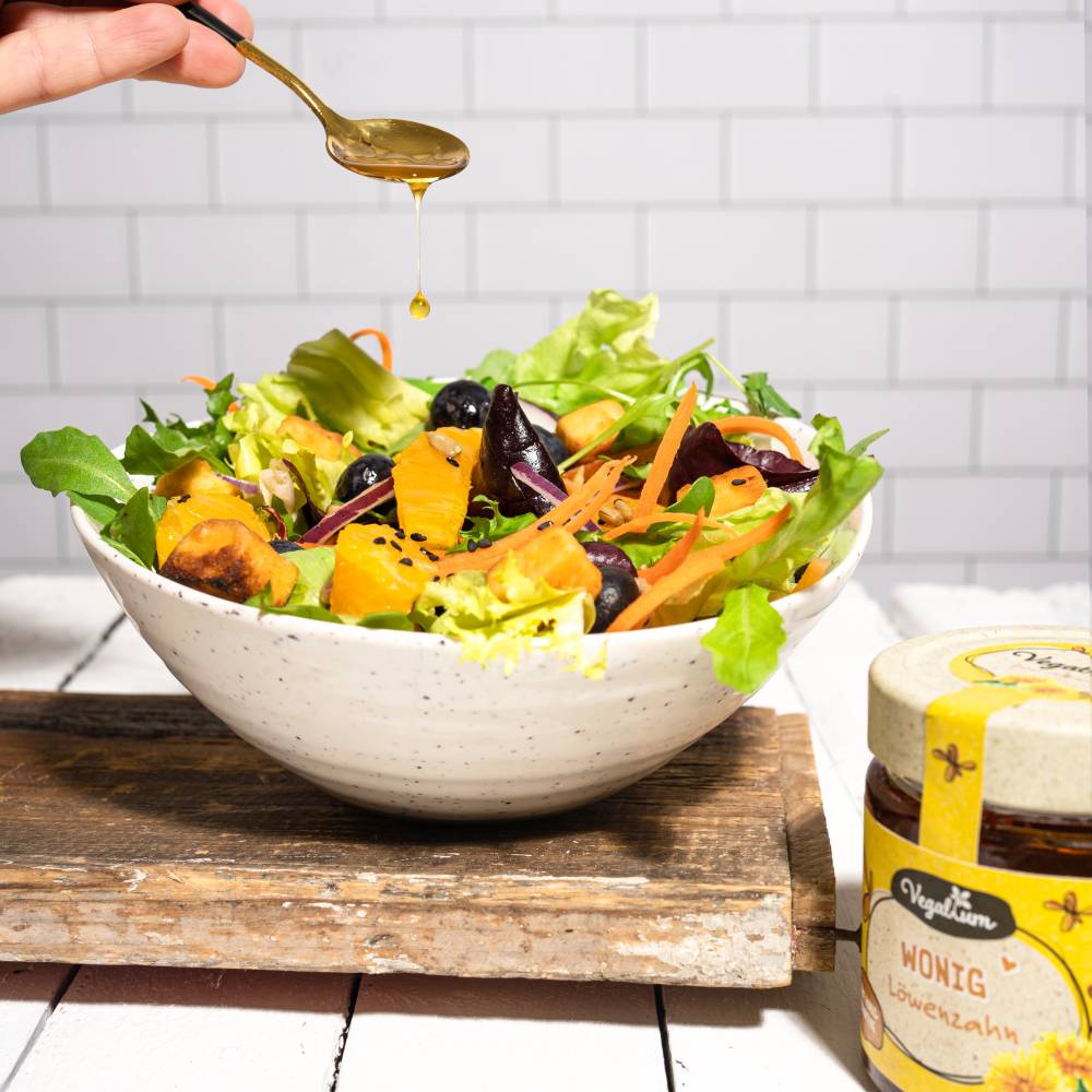 Wonig-Senf-Dressing mit knackigem Salat