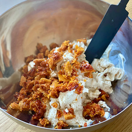 Rezept - Honigwaben-Eis-Kuchen mit veganer Honig-Alternative