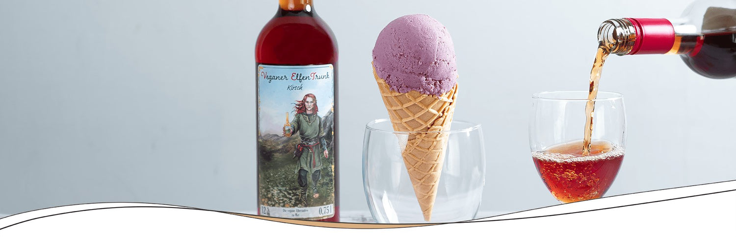 Rezept: Kirscheis mit Veganem ElfenTrunk, die Met-Alternative für Mittelalterfans